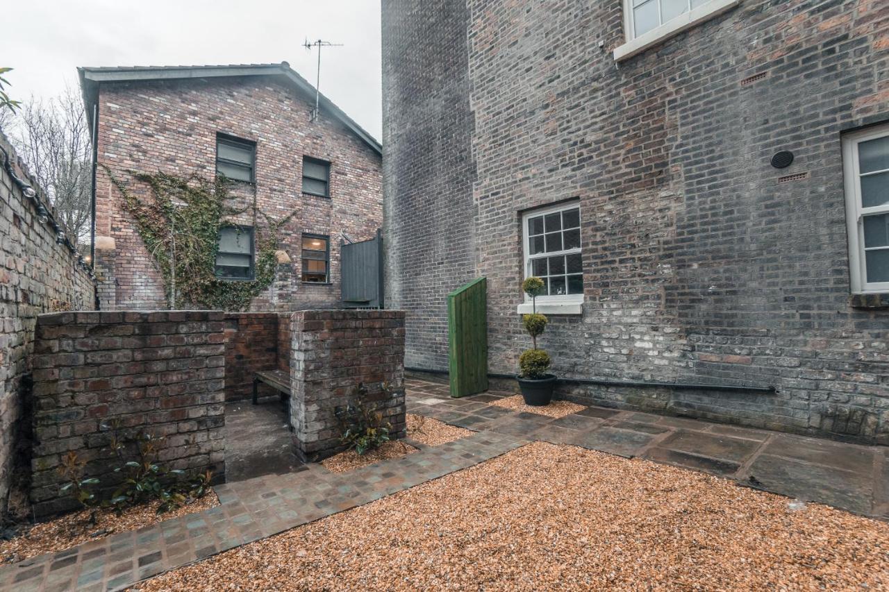 Апартаменты Clarence Street Town House Ливерпуль Экстерьер фото